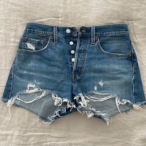 Levi’s 501 denim shorts size 26